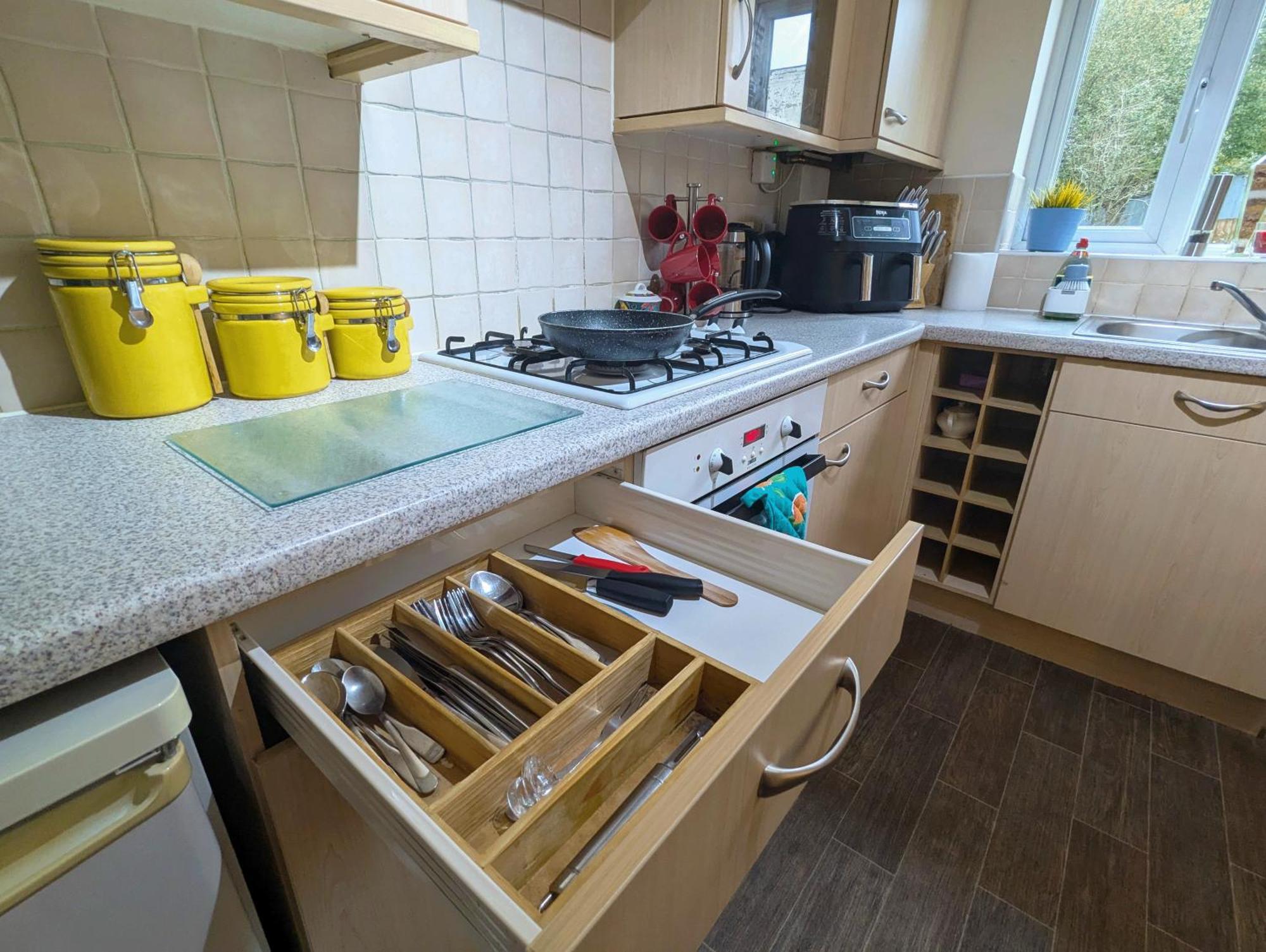 Spacious 4 Bed Riverside Casa de férias Manchester